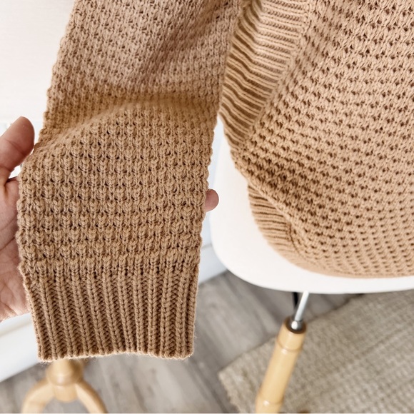TAN CREWNECK CABLE KNIT SWEATER - Picture 4 of 10